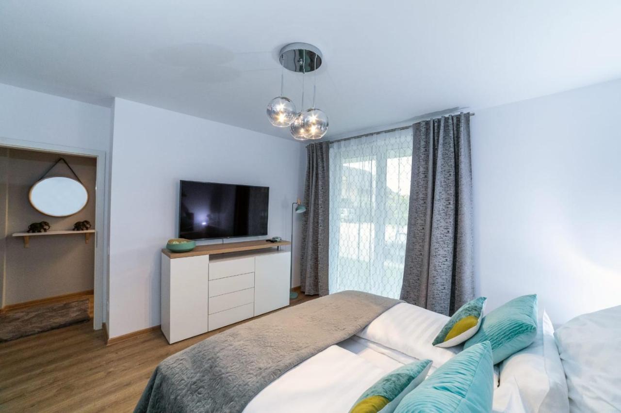 Apartament Luxury Miruna Apartment Risnov Exterior photo